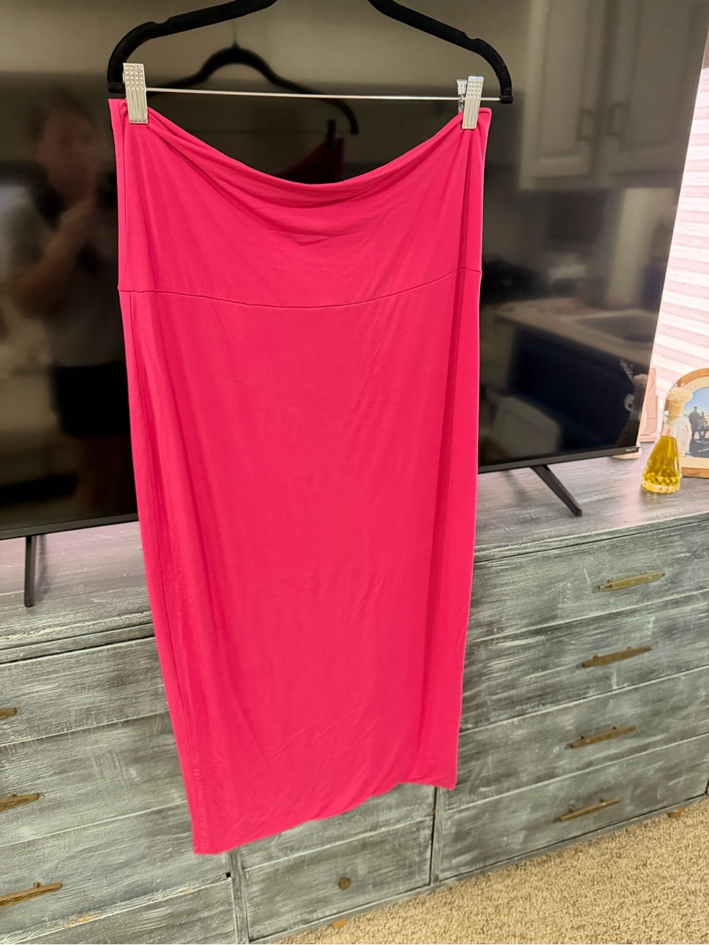 Women's Bright Fuchsia Maxi Skirt - Stretch Jersey Pull-On